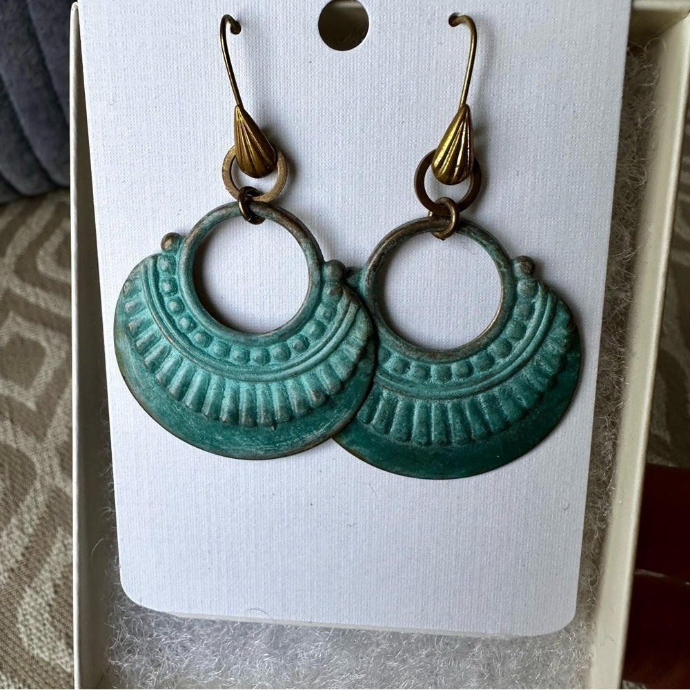 Handcrafted Vintage Lightweight Metal Teal‎ Bohemian Earrings​​​​